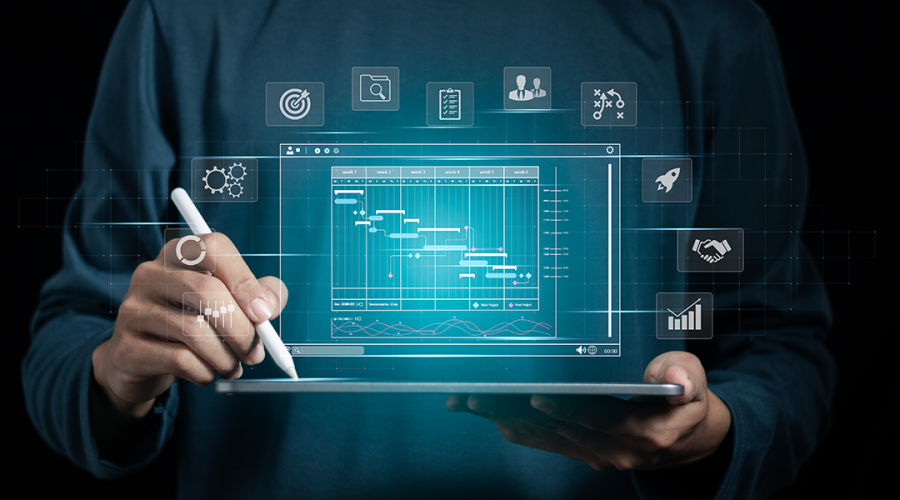 Equipo de Informática Delta desarrollando software a medida para empresas en Perú
